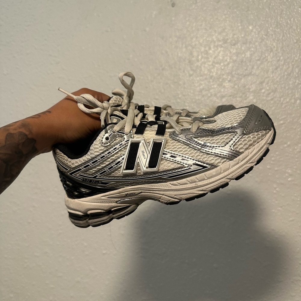 New Balance 1906R sz 6